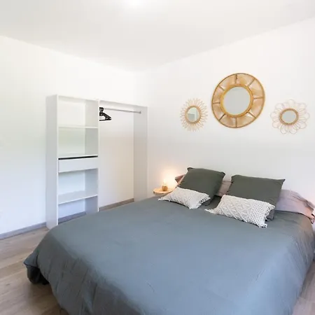 Graveyron - Maison Avec Piscine Privée Сasa de vacaciones Berrias-et-Casteljau